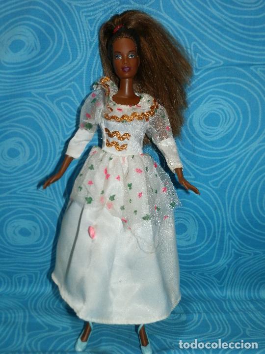 Barbie y Ken: MU&Ntilde;ECA BARBIE NEGRA 1990 EN NUCA - Foto 3