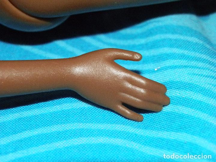 Barbie y Ken: MU&Ntilde;ECA BARBIE NEGRA 1990 EN NUCA - Foto 6