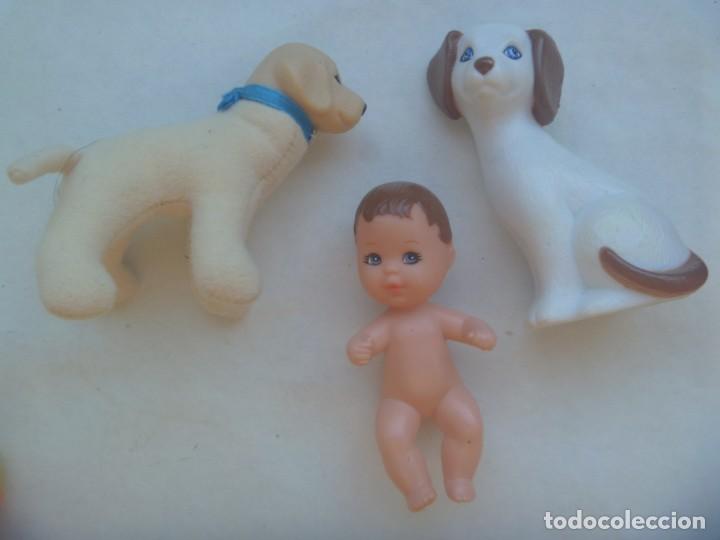 Barbie y Ken: LOTE DE 3 FIGURAS DE BARBIE : BEBE Y 2 PERROS - Foto 1