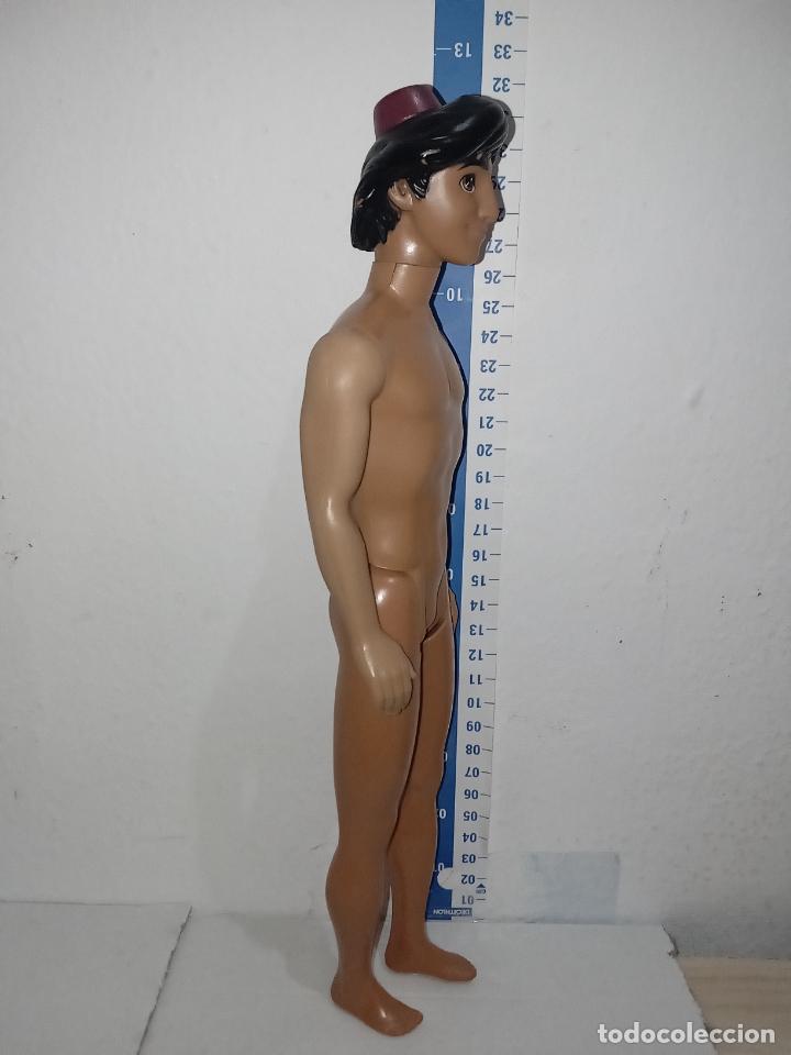 Barbie y Ken: Mu&ntilde;eco Ken Aladdin disney - Foto 5
