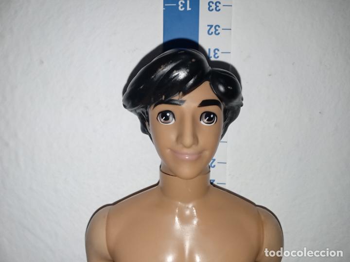 Barbie y Ken: Mu&ntilde;eco Ken Aladdin disney - Foto 1