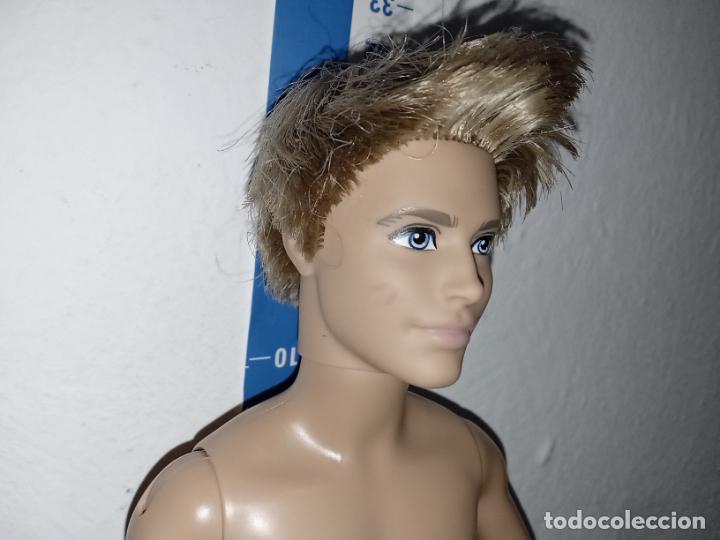 Barbie y Ken: Mu&ntilde;eco ken articulado - Foto 4