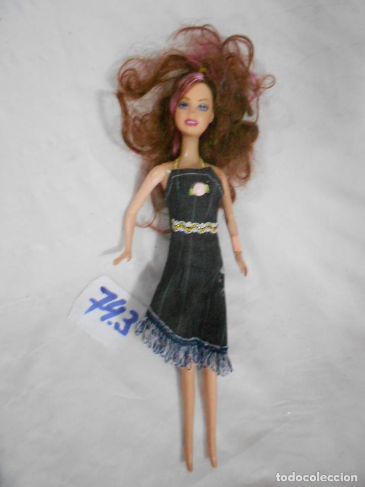 Barbie y Ken: --- BARBIE CON ROPA --- - Foto 1