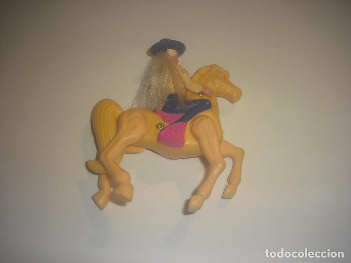 Barbie y Ken: BARBIE A CABALLO ( MACDONALS ) - Foto 2