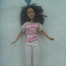 Barbie y Ken: BONITA FIGURA DE BARBIE . MADE IN CHINA 2001. Lote 264086670