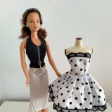 Barbie y Ken: BARBIE DISEÑADORA DE MODAS. Lote 265215399