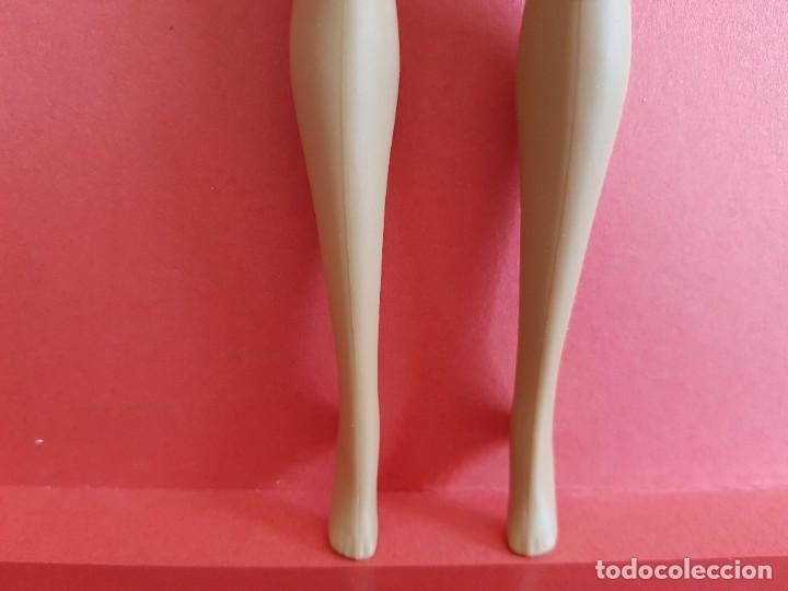 Barbie y Ken: Barbie negra desnuda - Foto 4