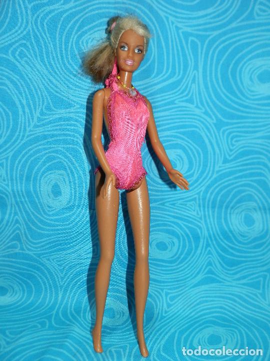 Barbie y Ken: MU&Ntilde;ECA BARBIE MATTEL 1998 - Foto 1