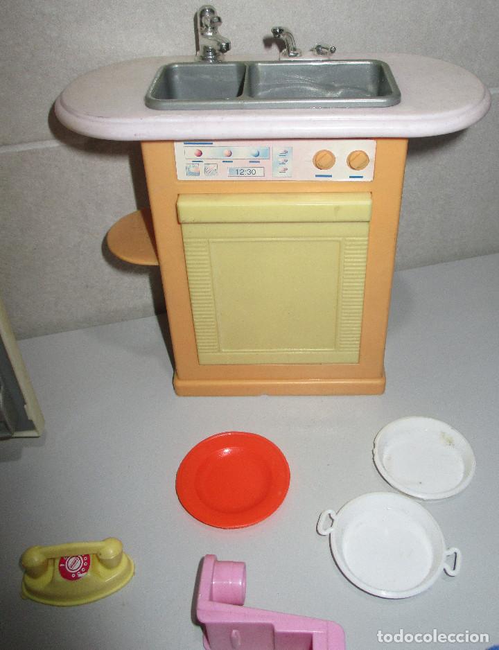 Barbie y Ken: Horno, nevera, accesorios, complementos para mu&ntilde;eca Barbie, Mattel - Foto 5