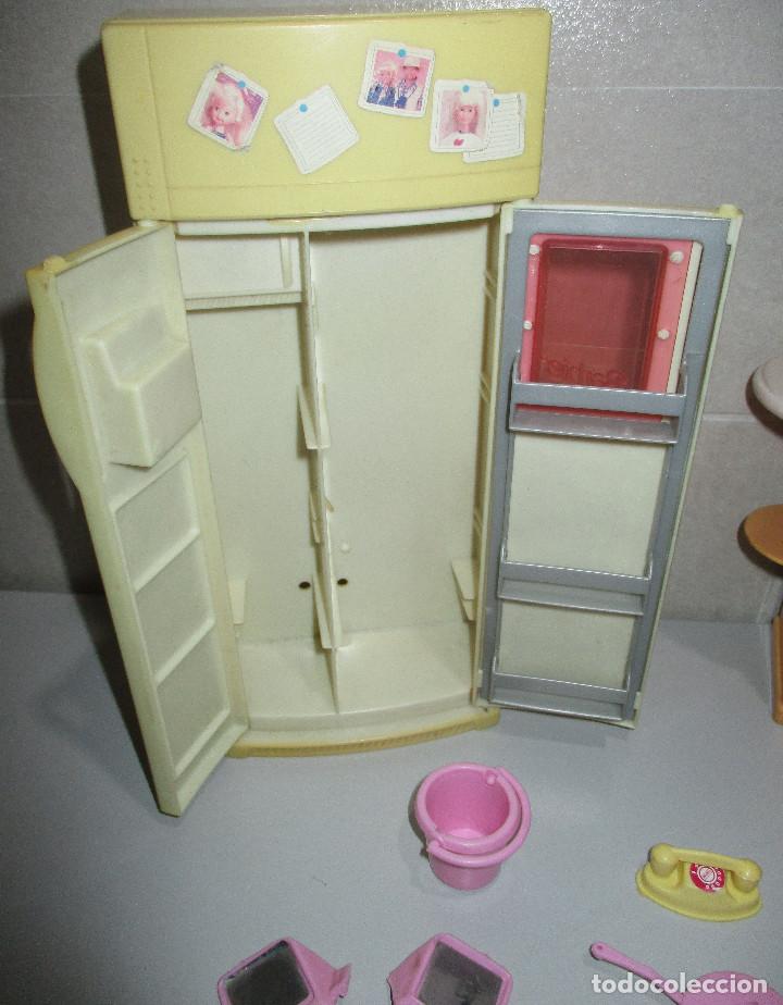 Barbie y Ken: Horno, nevera, accesorios, complementos para mu&ntilde;eca Barbie, Mattel - Foto 6