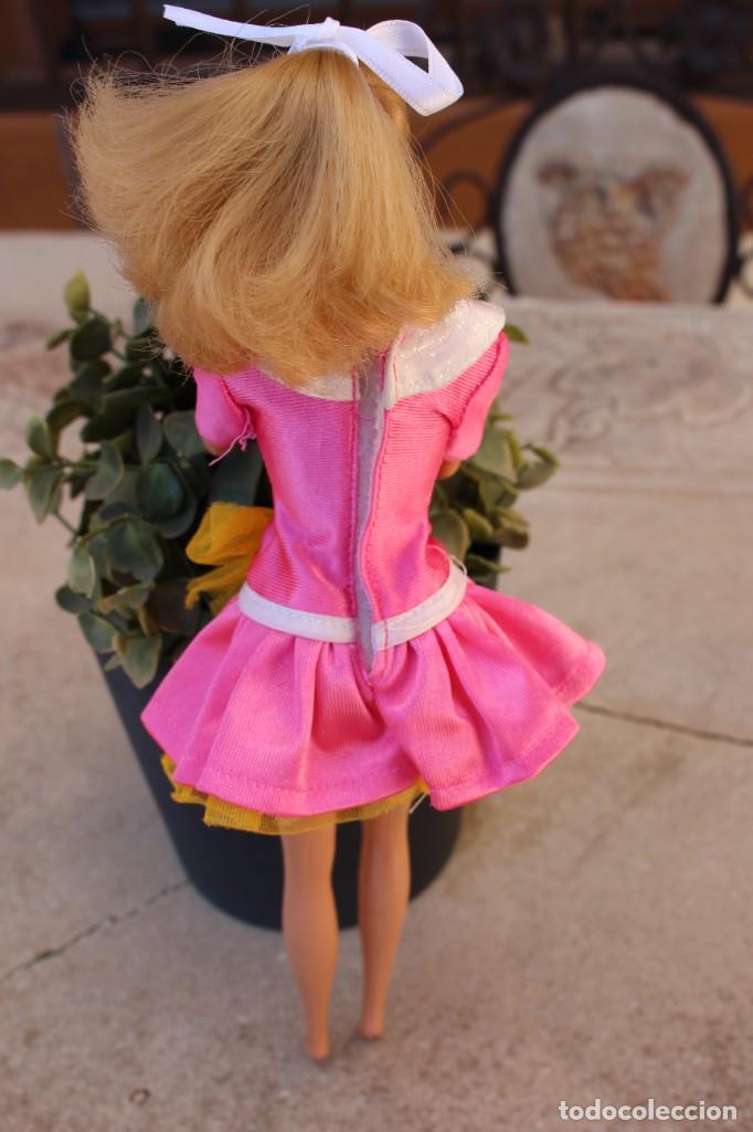 Barbie y Ken: Mu&ntilde;eca Barbie de Mattel. 1966. - Foto 2