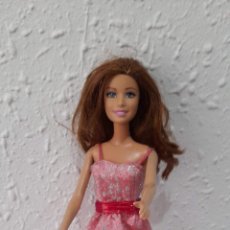 Barbie y Ken: MUÑECA BARBY COLECCIÓN 2010. VER FOTOGRAFÍAS Y DESCRIPCIÓN.. Lote 310966468