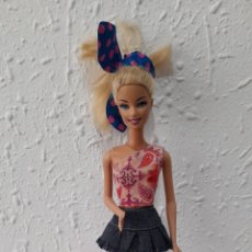 Barbie y Ken: RARA MUÑECA BARBY COLECCIÓN 1999. VER FOTOGRAFÍAS Y DESCRIPCIÓN.. Lote 310969328