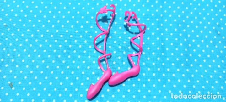 Barbie y Ken: Zapatos Barbie - Foto 1