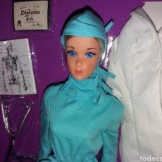 Barbie y Ken: BARBIE TWIST N' TURN DE MATTEL DOCTOR AUXILIAR DE QUIROFANO REPRO VINTAGE SIGNATURE. Lote 315720223