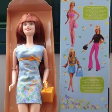 Barbie y Ken: ANTIGUA BARBIE EN CAJA, PELIRROJA, PELO LISO Y LARGO. BARBIE FLORES DE PRIMAVERA. Lote 319742308