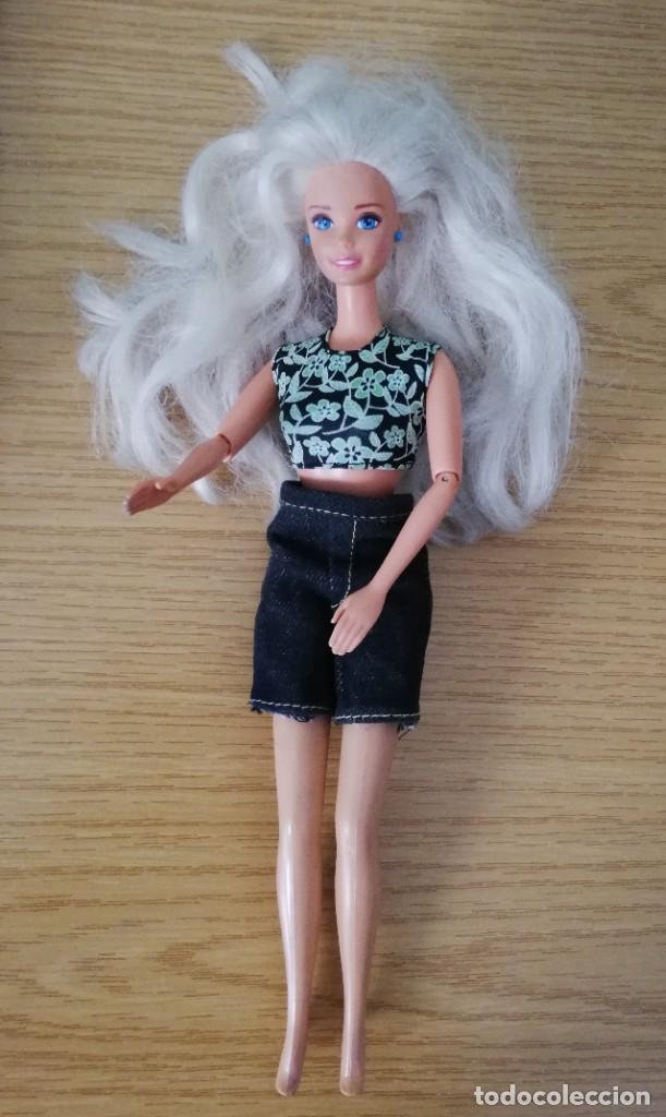 Barbie y Ken: Mu&ntilde;eca Barbie Mattel China 1966 - Foto 1