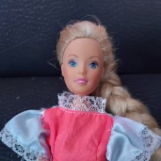 Barbie y Ken: MUÑECA BARBIE. Lote 347119563