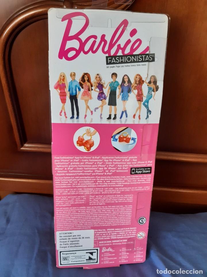 Barbie y Ken: Mu&ntilde;eca Barbie B&aacute;sica 2010 - Foto 5