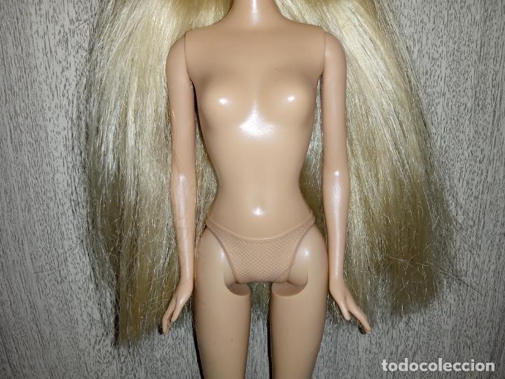 Barbie y Ken: Mu&ntilde;eca Barbie con mecanismo - Foto 4