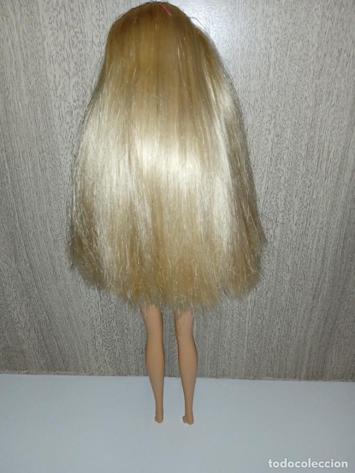 Barbie y Ken: Mu&ntilde;eca Barbie con mecanismo - Foto 7