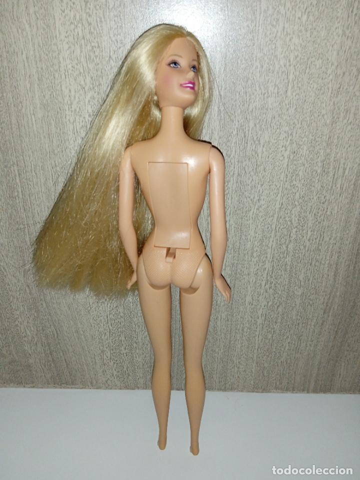 Barbie y Ken: Mu&ntilde;eca Barbie con mecanismo - Foto 8