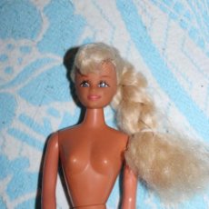 Barbie y Ken: MUÑECA SIMILAR A BARBIE SIN PIERNAS. Lote 352543294