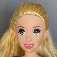 Barbie y Ken: MUÑECA DISNEY BARBIE. Lote 353651233