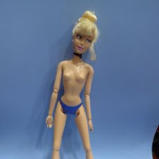 Barbie y Ken: MUÑECA BARBIE THE DISNEY STORE LONDON. Lote 353904883