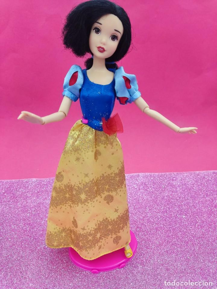 Barbie y Ken: Mu&ntilde;eca Blancanieves Disney store Mattel - Foto 2