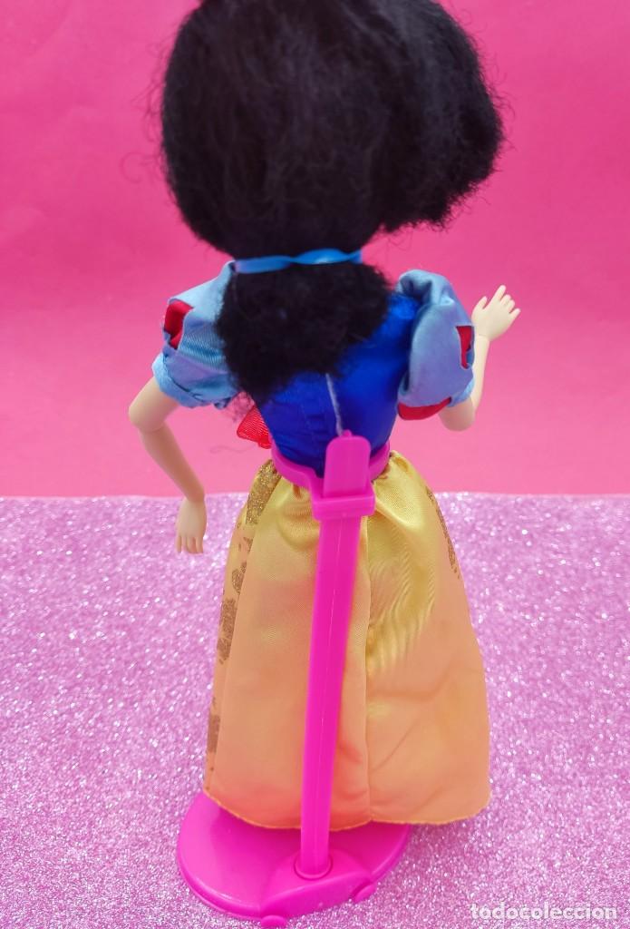 Barbie y Ken: Mu&ntilde;eca Blancanieves Disney store Mattel - Foto 3