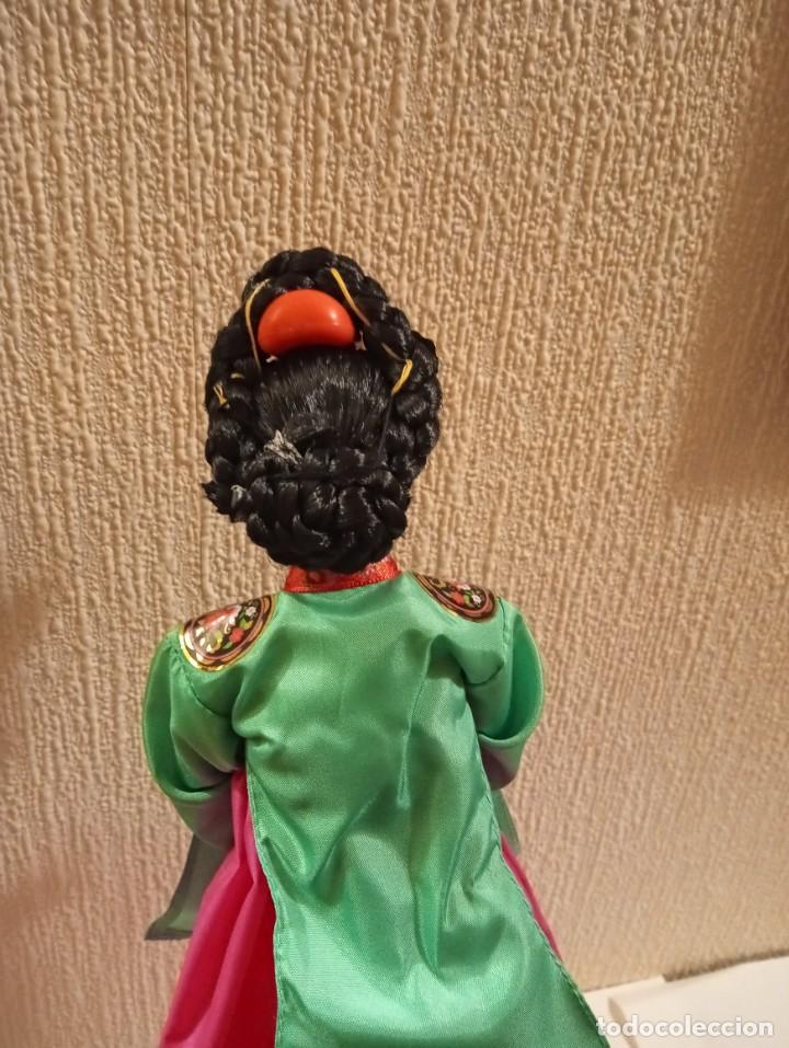 Barbie y Ken: Barbie antigua Princesa de la Corte de Corea - Foto 3