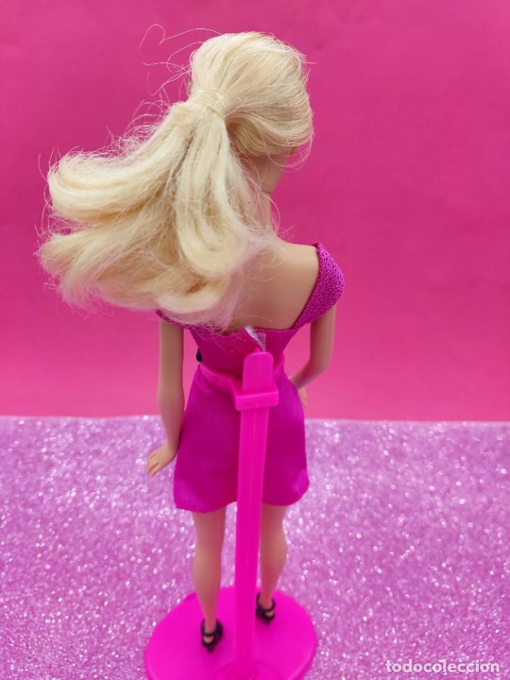 Barbie y Ken: Mu&ntilde;eca Barbie b&aacute;sica - Foto 4