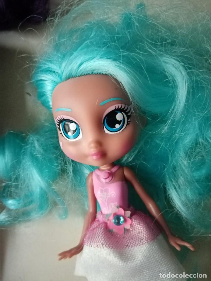 Barbie y Ken: Lote de 4 mu&ntilde;ecas 2 Barbies, una Bratz... - Foto 4