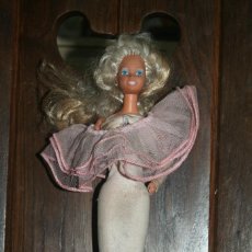 Barbie y Ken: ANTIGUA MUÑECA BARBIE CON ROPA ORIGINAL SPAIN