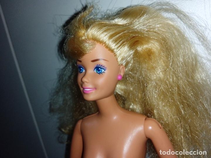 Barbie y Ken: Mu&ntilde;eca Barbie articulada - Foto 2