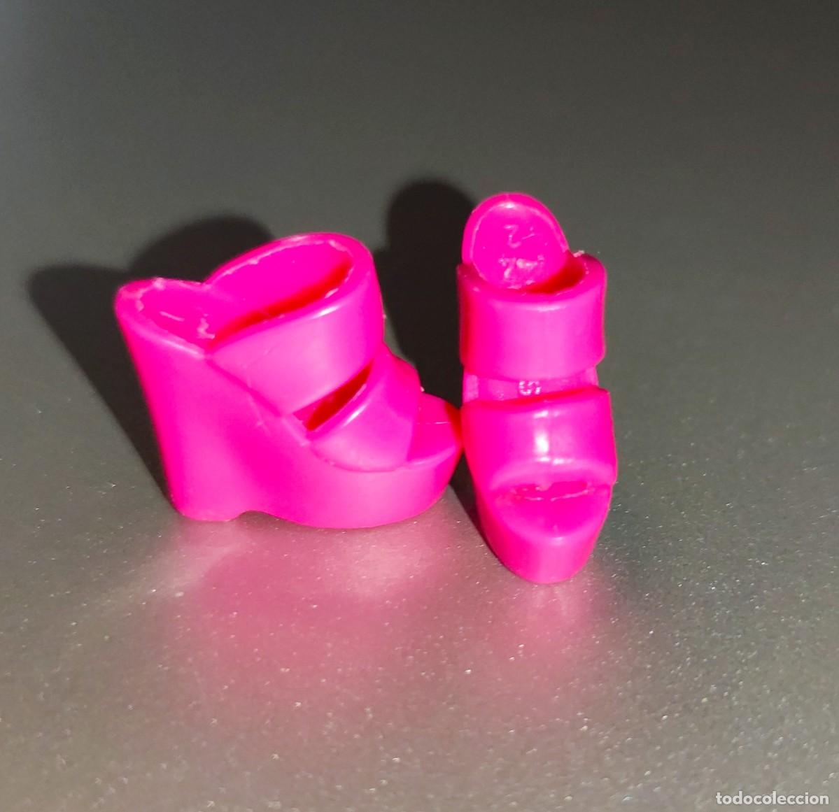 Barbie y Ken: Zapatos para Mu&ntilde;eca Barbie - Foto 1