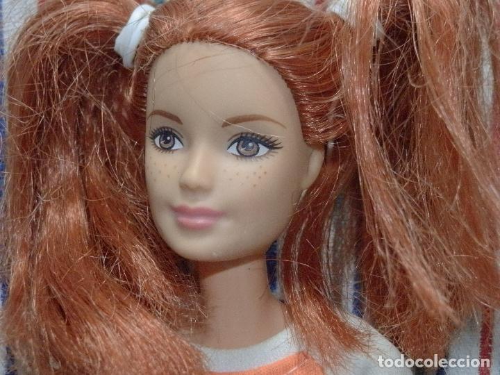 Barbie y Ken: MU&Ntilde;ECA BARBIE MATTEL 2010 - Foto 2