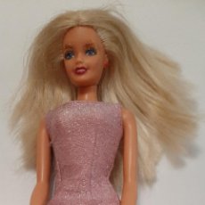 Barbie y Ken: ANTIGUA MUÑECA BARBIE MATTEL 1991 TRAJE CONJUNTO VESTIDO NOCHE FIESTA ROSA BRILLO. Lote 401853929