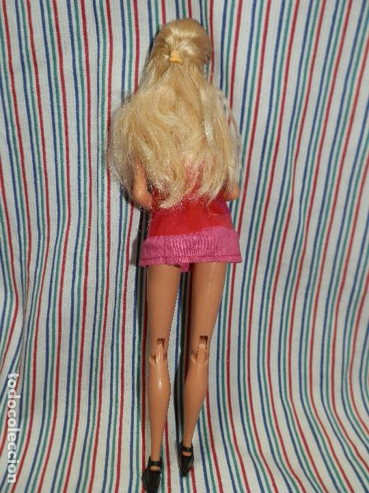 Barbie y Ken: MU&Ntilde;ECA BARBIE, MATTEL 2005 - Foto 3