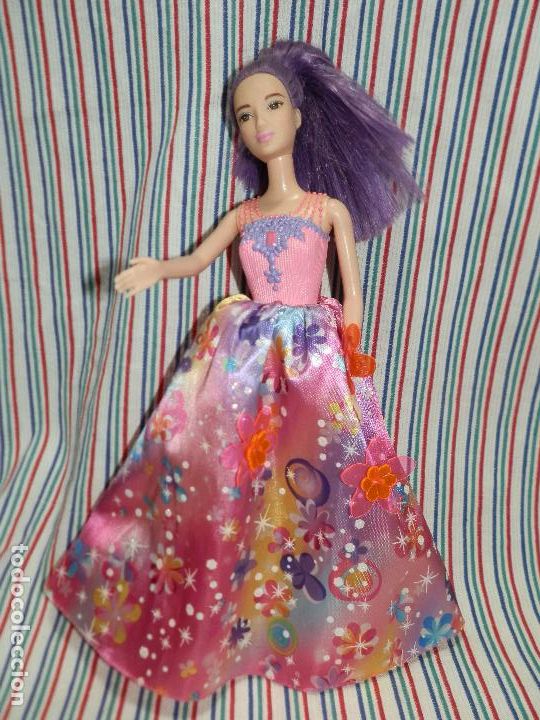 Barbie y Ken: MU&Ntilde;ECA BARBIE, MATTEL 2000 - Foto 1