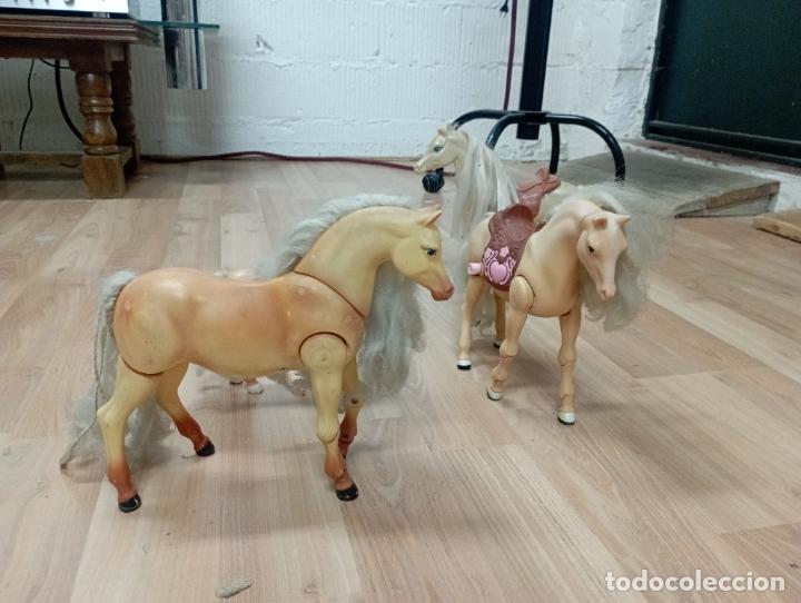 Barbie y Ken: conjunto de caballos barbie - Foto 2