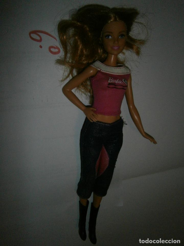 Barbie y Ken: ESPECTACULAR MU&Ntilde;ECA BARBIE CON VESTIDO - Foto 1
