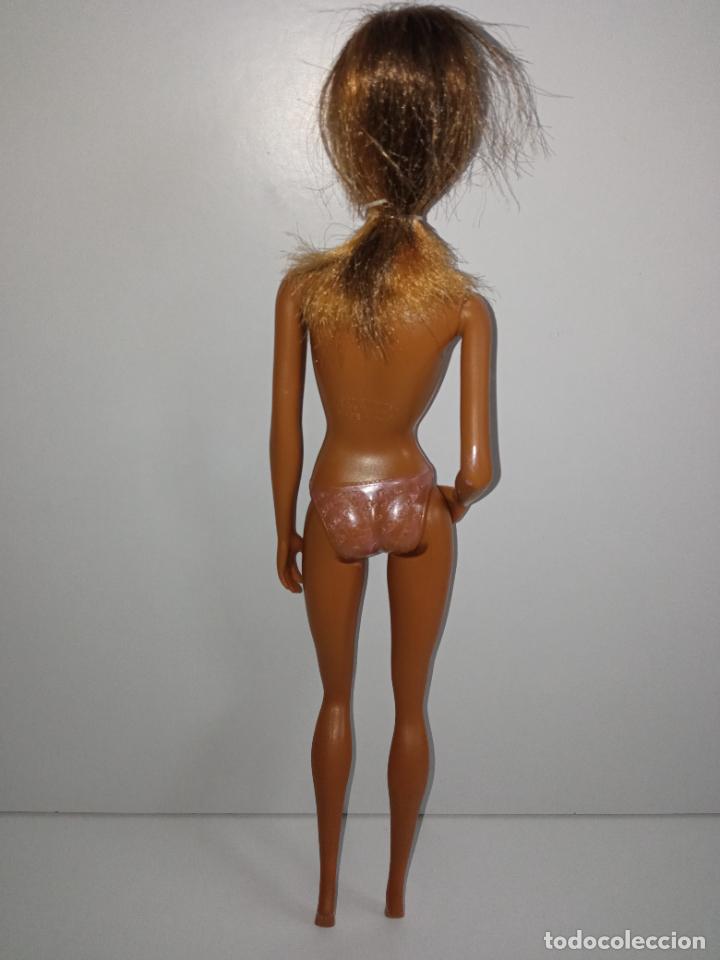 Barbie y Ken: Mu&ntilde;eca Barbie negra mulata basics - Foto 12