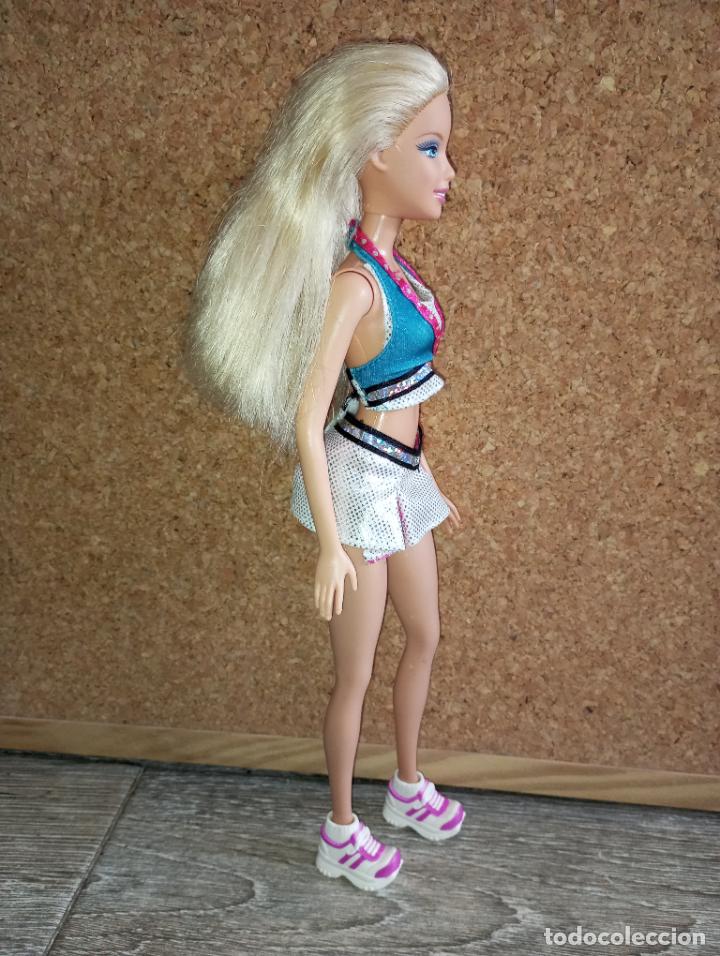 Barbie y Ken: Mu&ntilde;eca Barbie animadora - Foto 6