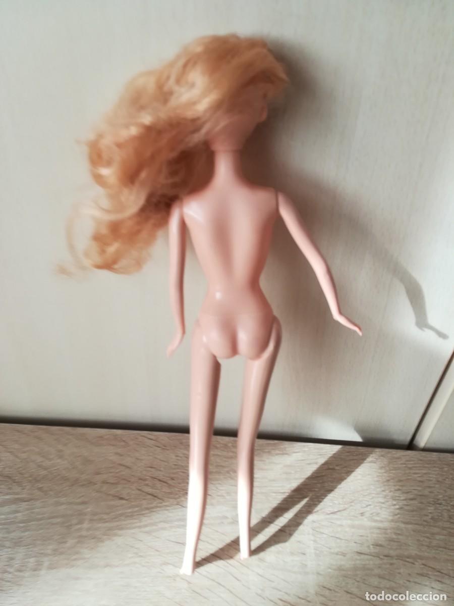 Barbie y Ken: MU&Ntilde;ECA SIN MARCA, TIPO BARBIE, RUBIA SIN COMPLEMENTOS. A&Ntilde;O 2003. - Foto 2