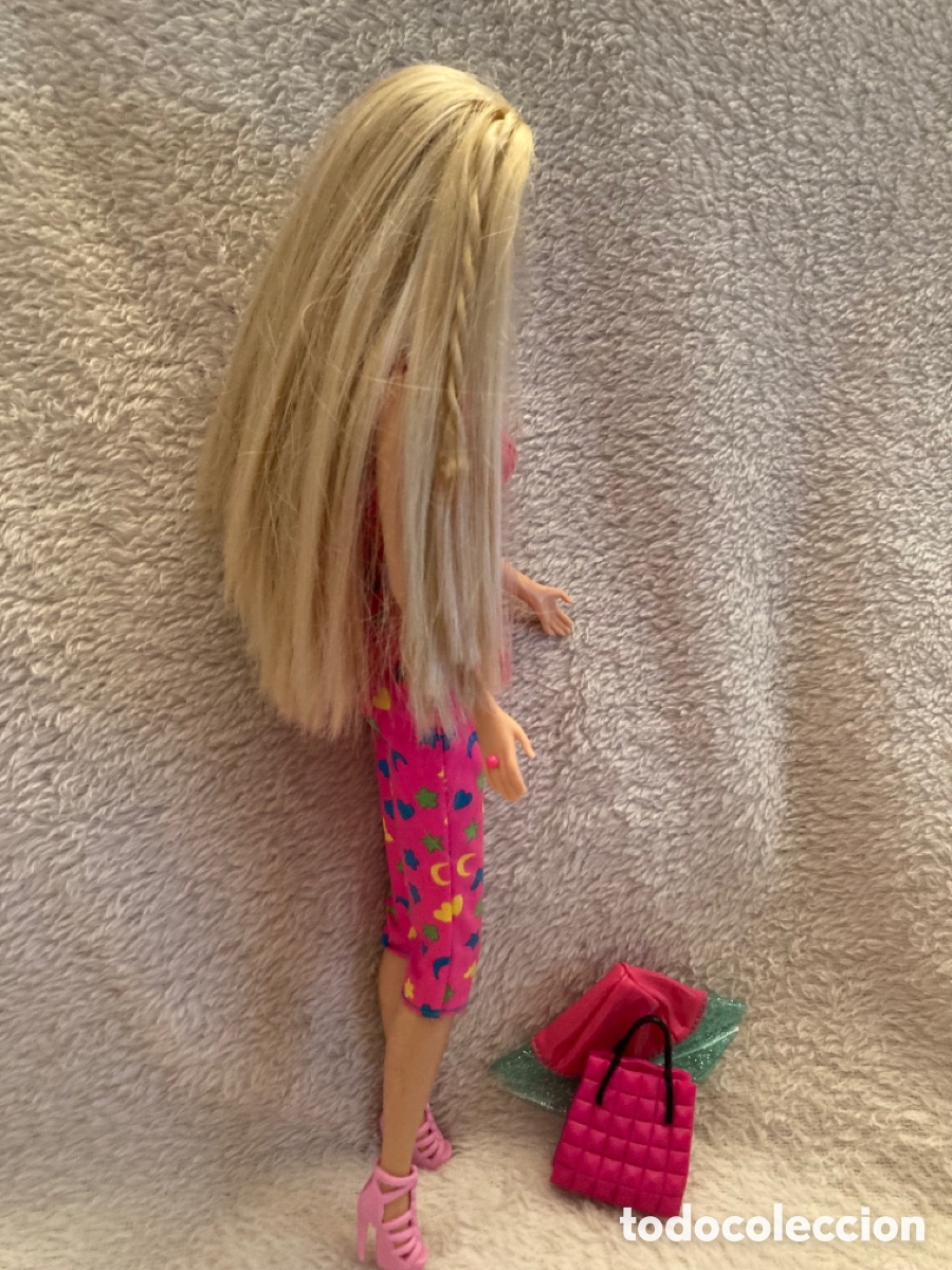 Barbie y Ken: Mu&ntilde;eca Barbie Sentada con estilo - Foto 6
