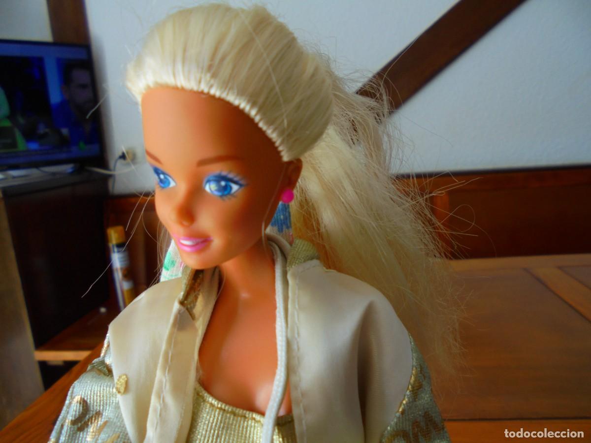 Barbie y Ken: MU&Ntilde;ECA BARBIE MATTEL 1993 - Foto 2