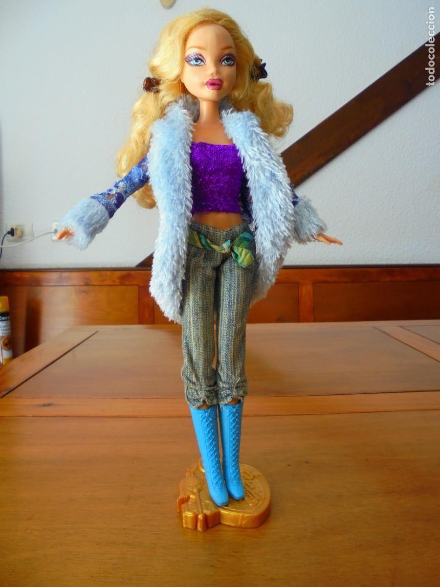 Barbie y Ken: MU&Ntilde;ECA BARBIE MATTEL 1999 - Foto 1