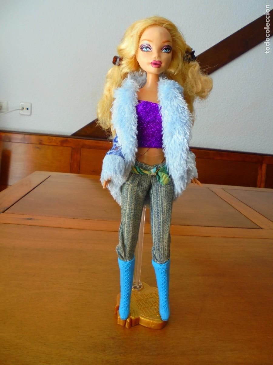 Barbie y Ken: MU&Ntilde;ECA BARBIE MATTEL 1999 - Foto 2